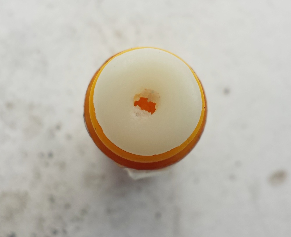 Burt's Bees Beeswax Lip Balm - 100% Natural Lip Balm (the inside - 2)
